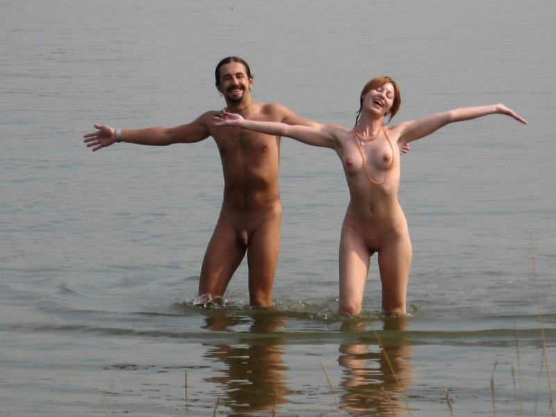 С пляжа