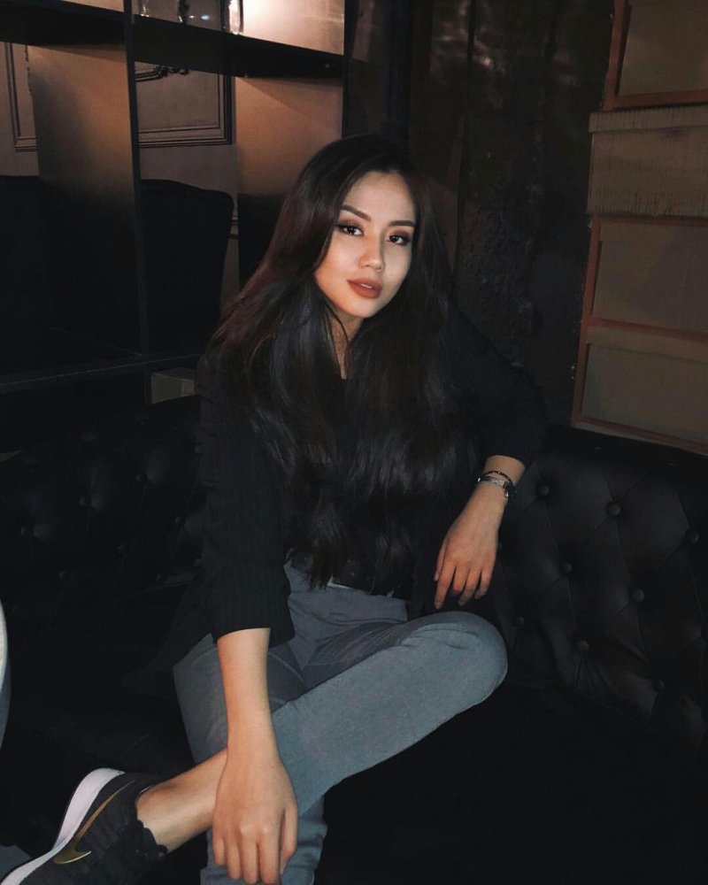 Aijan asemova