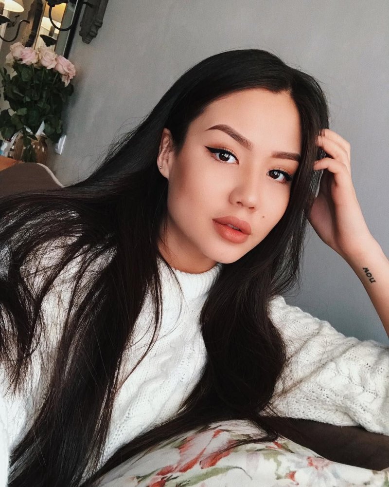 Aijan asemova