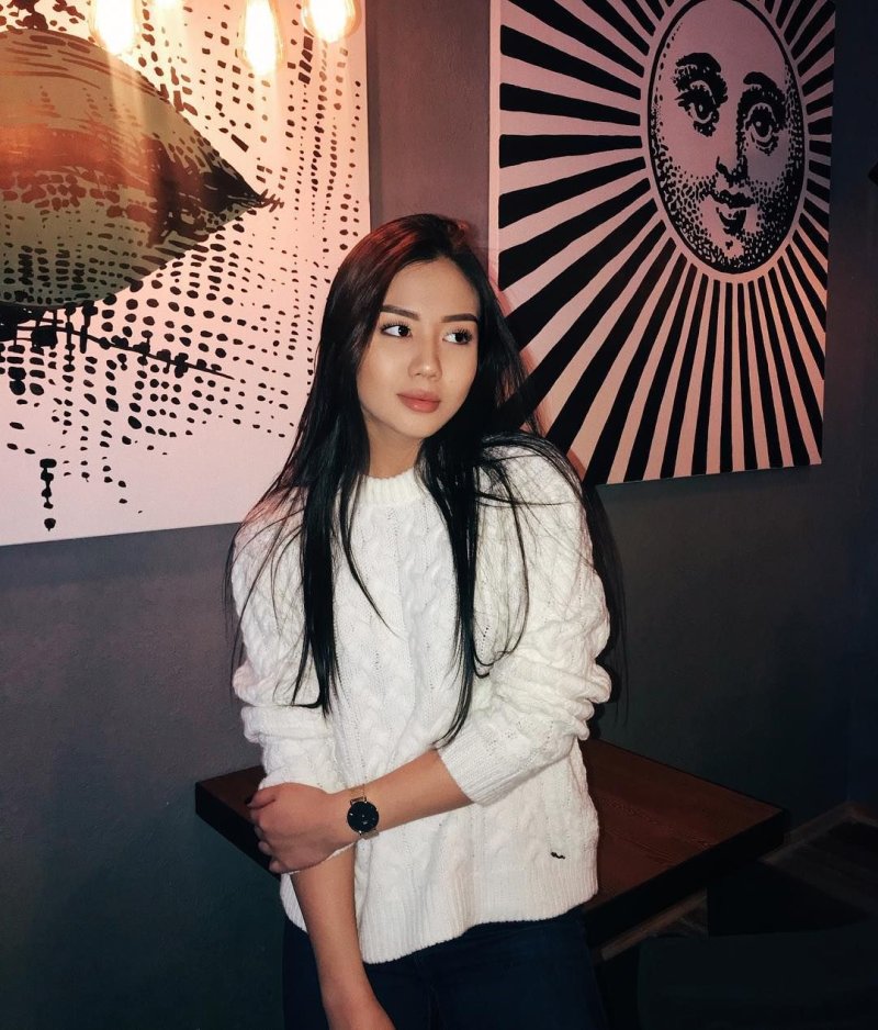 Aijan asemova