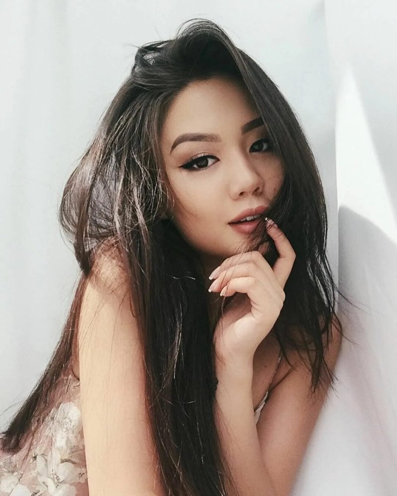 Aijan asemova
