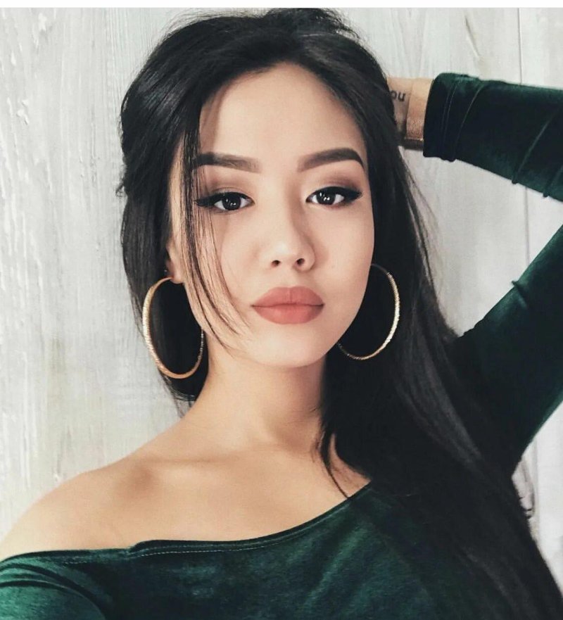 Айжана асемова