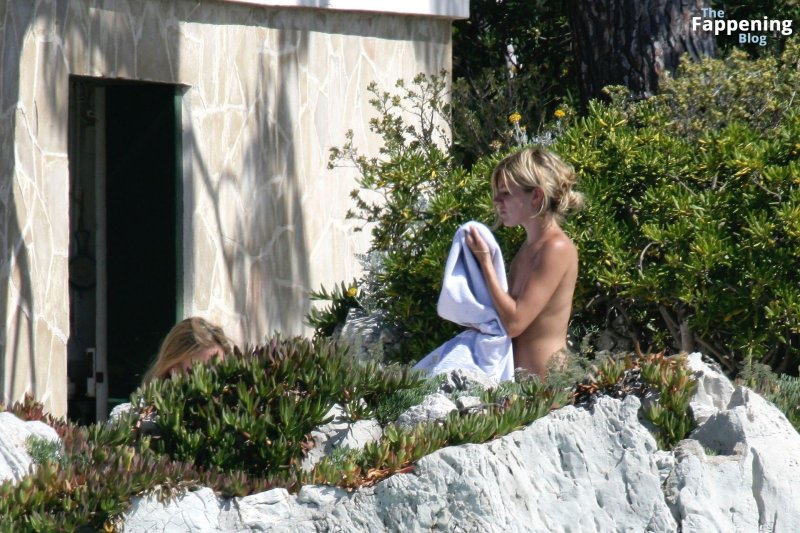 Sienna miller nude