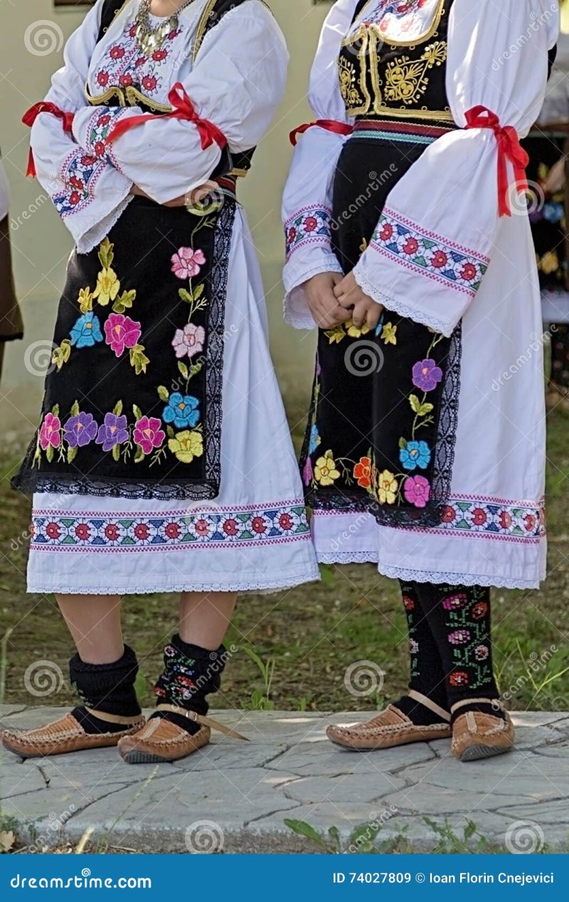 Национальный костюм сербов