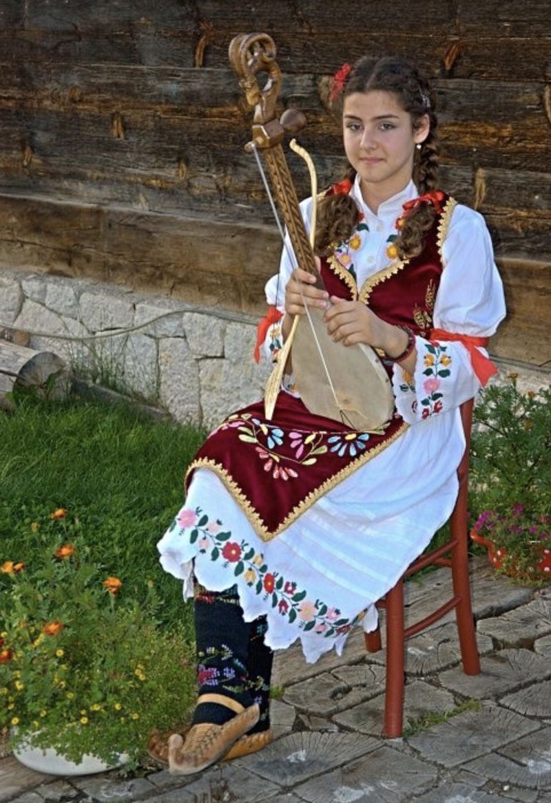 Сербская национальная одежда