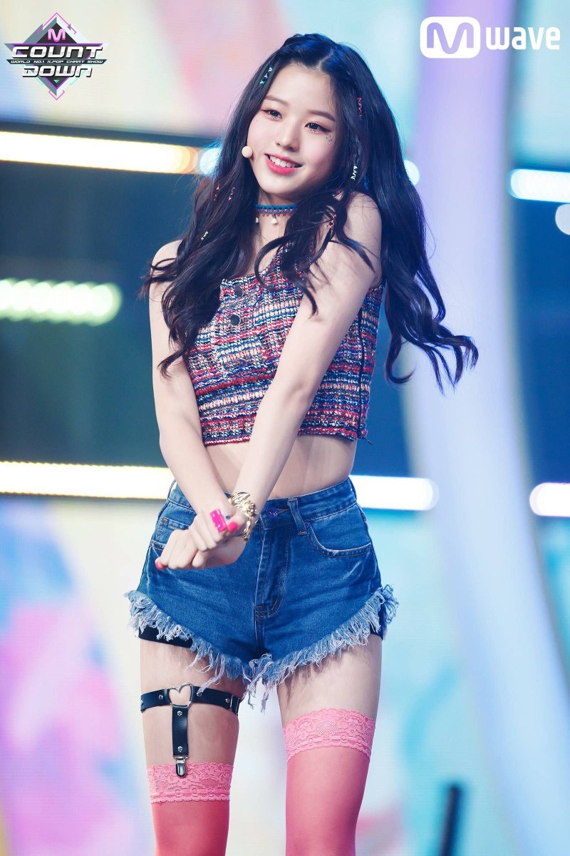 Jang wooyoung izone