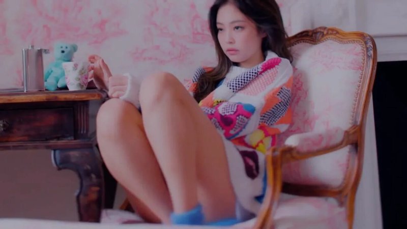 Jennie solo