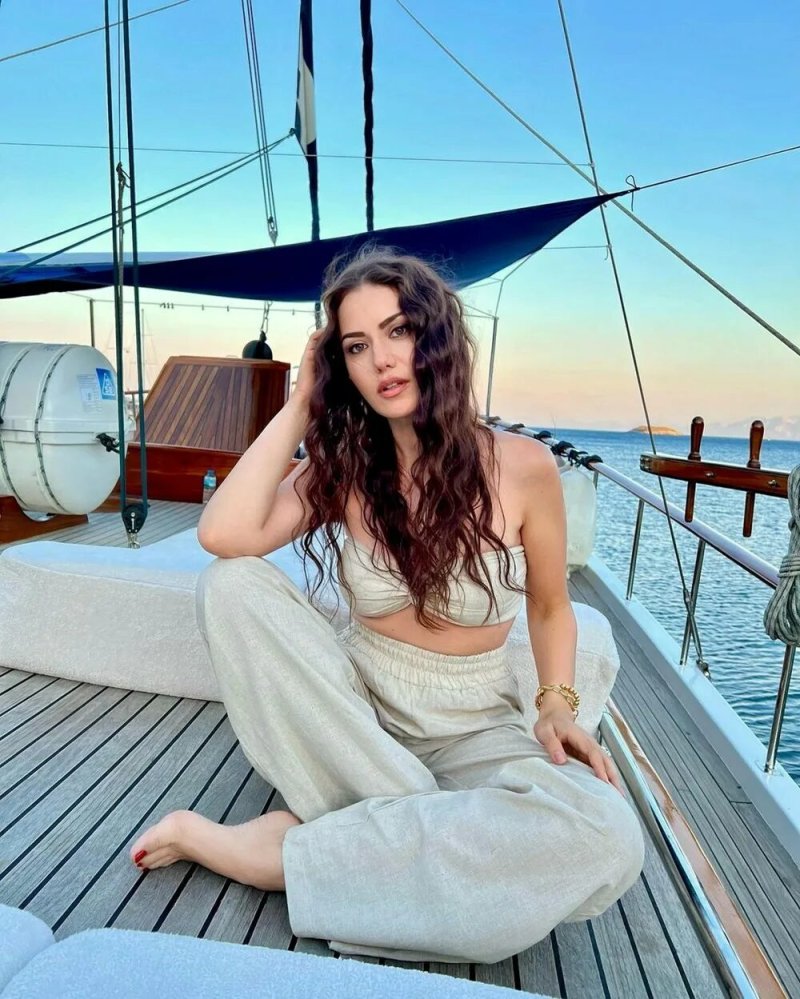 Fahriye evcen