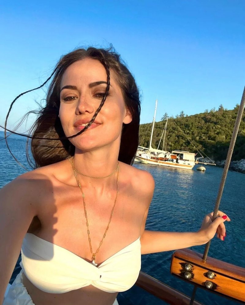Fahriye evcen