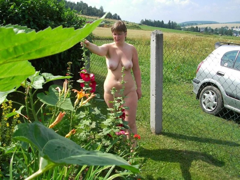 На даче ню