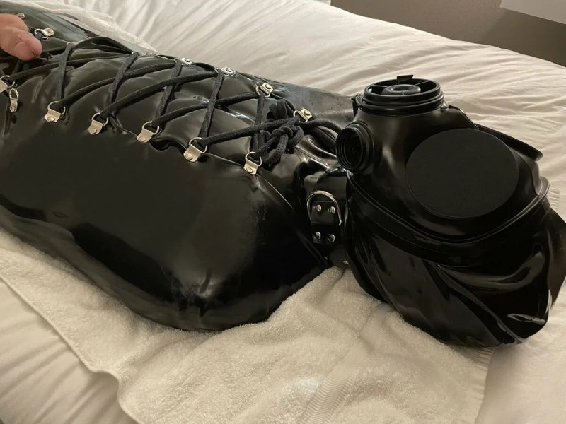 Латекс руббер кокон mummification