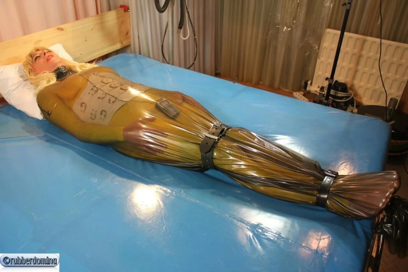 Латекс руббер кокон mummification