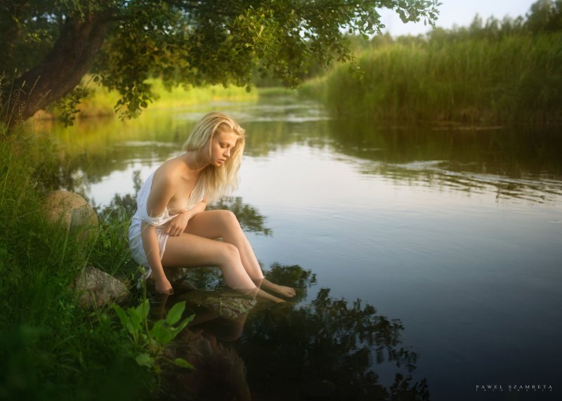 Эротическая фотосессия на озере