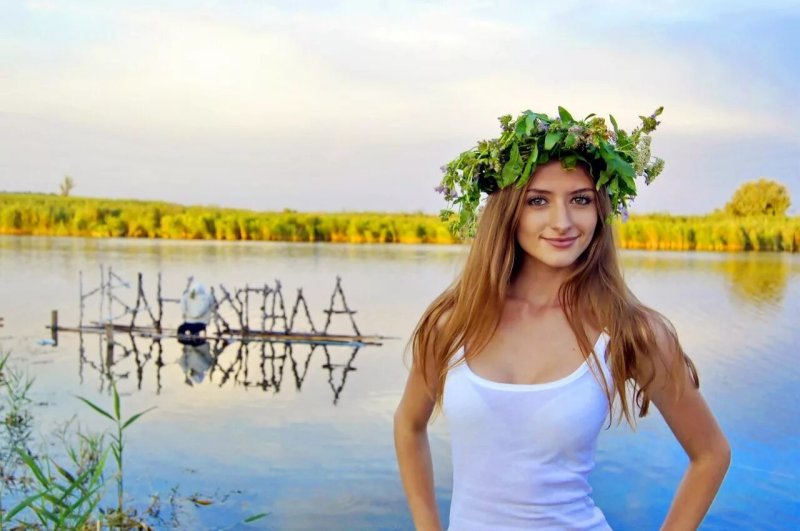 Красивая славянская девушка