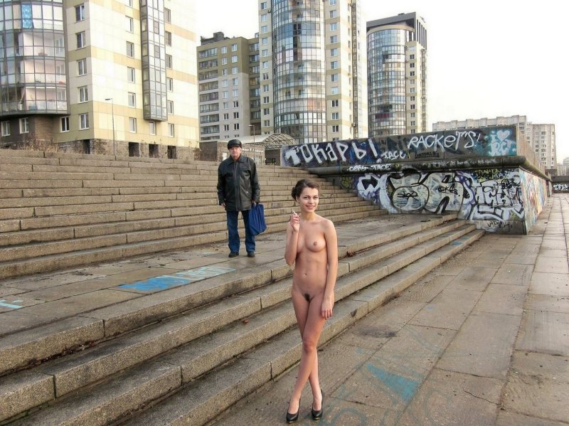 Голые на улицах