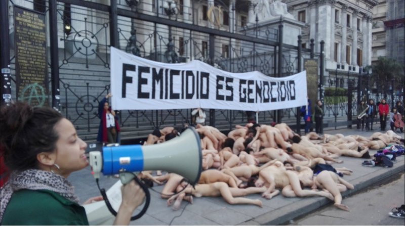 Голые протесты