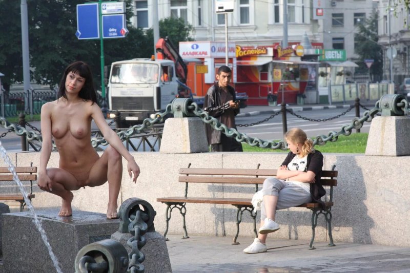 Девушки